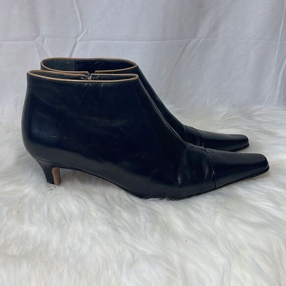 Kate Spade Black Leather Slender Heel Booties Sz 6.5 - Picture 4 of 6